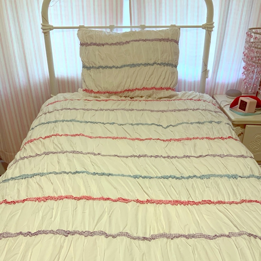 Pottery Barn Kids twin duvet cover and sham.